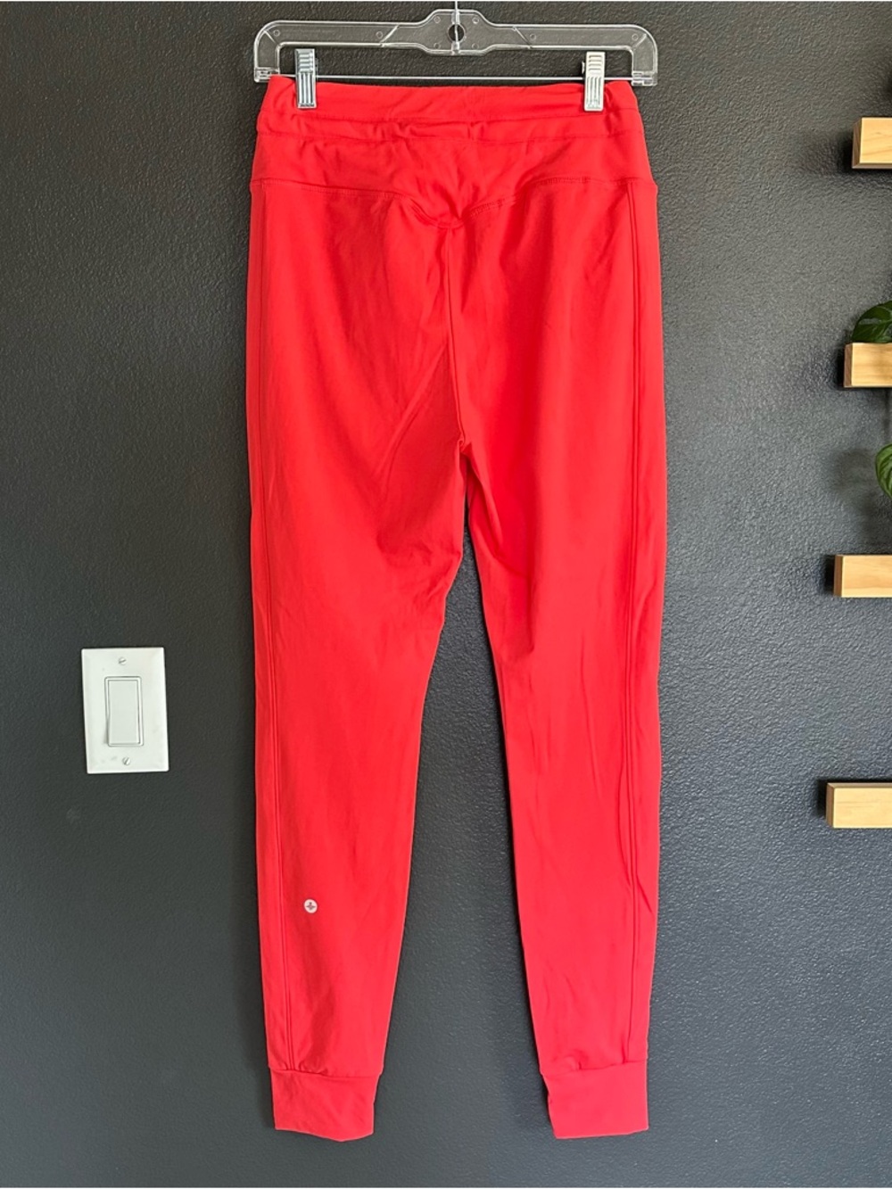 Halara SoftlyZero Plush High Waisted Joggers Red Drawstring Pocket Pants S - Picture 8 of 9